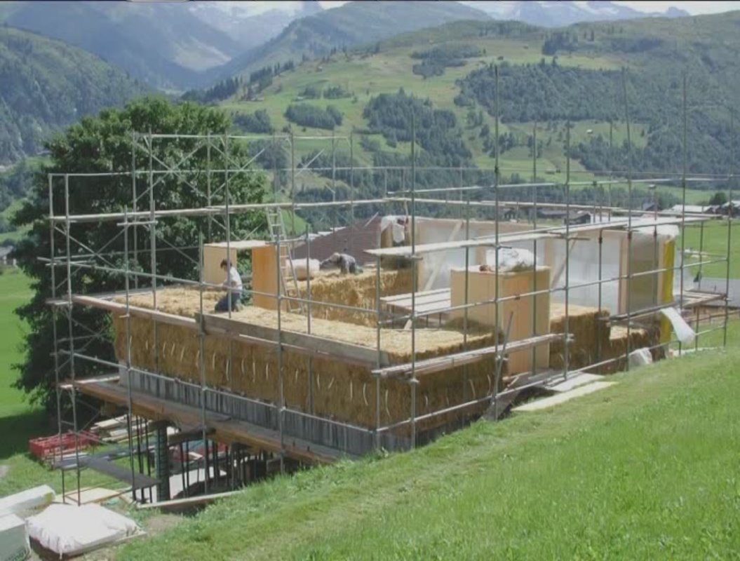 Casa_em_palha_Sui_a1.jpg