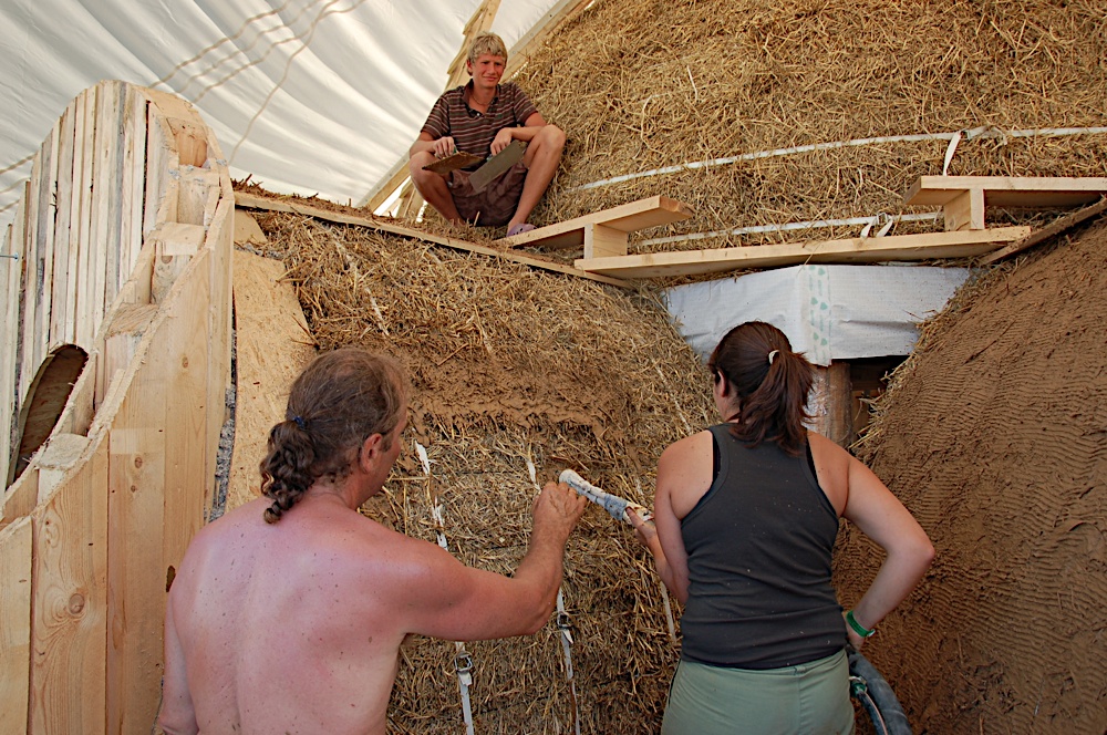 Strawbale Dome na Eslováquia
