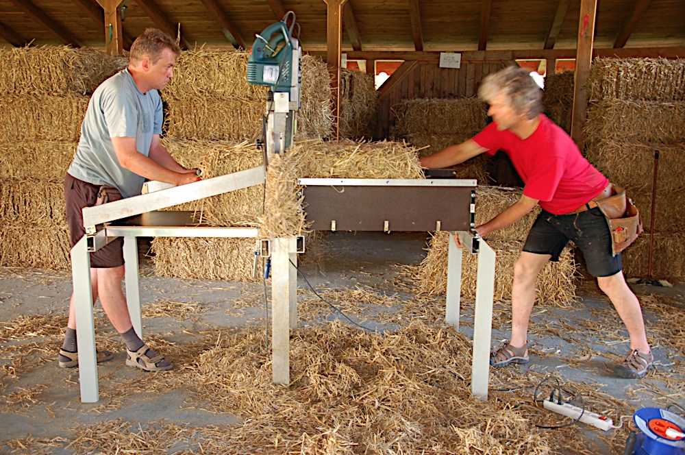 Strawbale Dome na Eslováquia