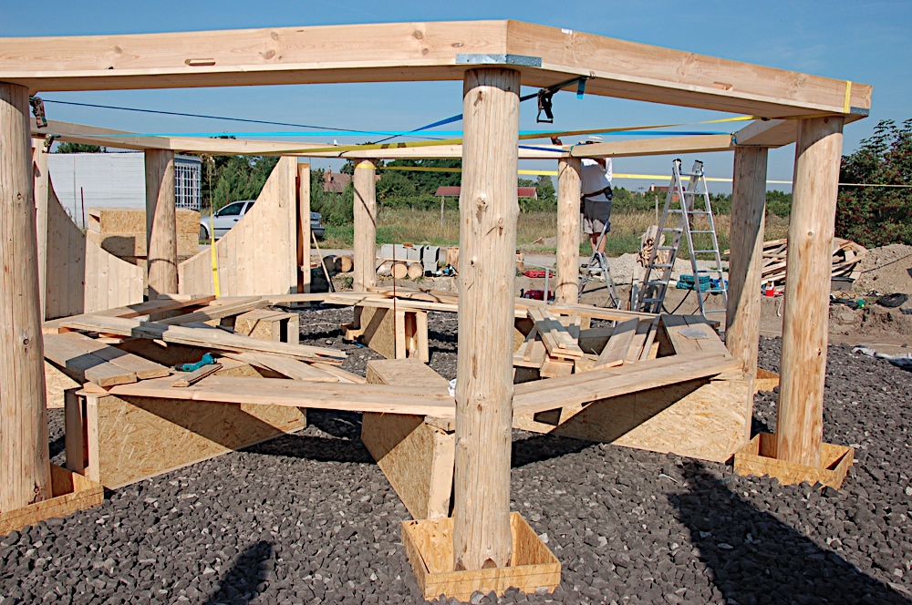 Strawbale Dome na Eslováquia