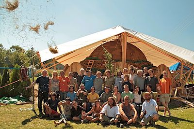 Fotos do Workshop de construção com fardos de palha na Eslováquia